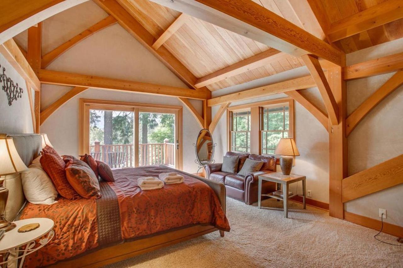 Snowgrass Lodge - River, Mountain Views & Hot Tub Leavenworth Exterior photo