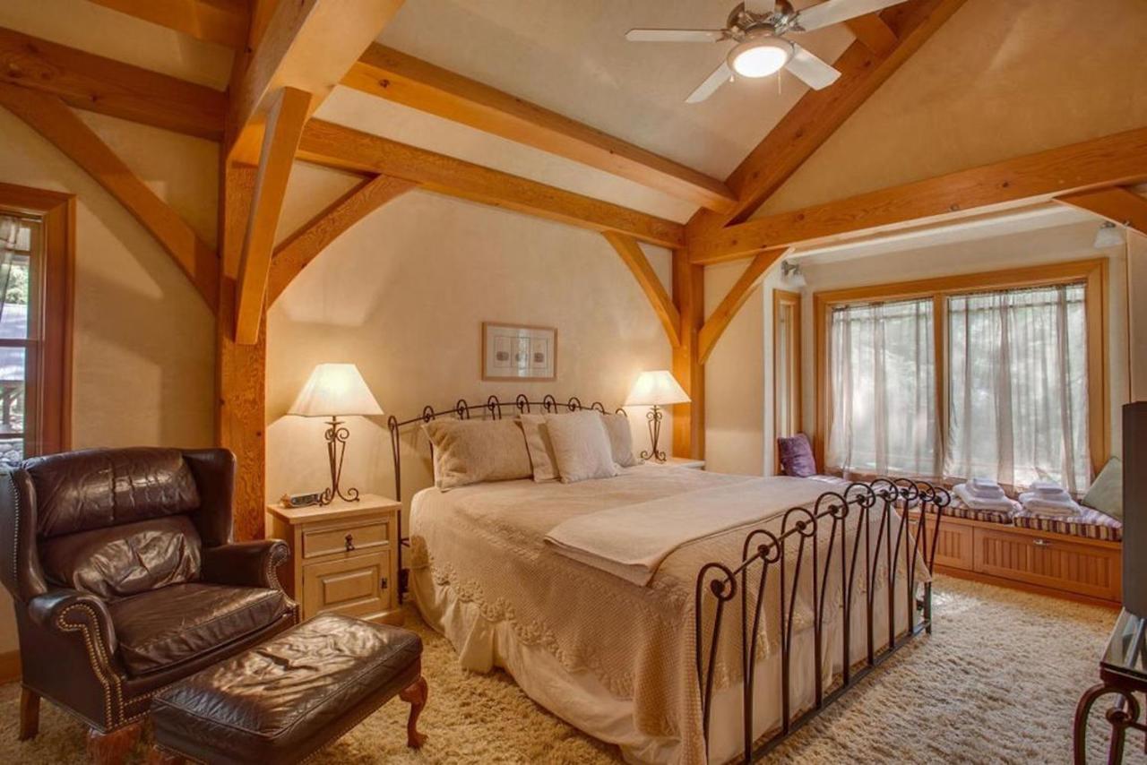 Snowgrass Lodge - River, Mountain Views & Hot Tub Leavenworth Exterior photo