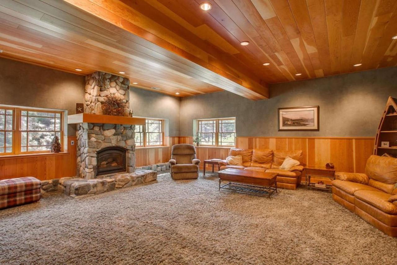 Snowgrass Lodge - River, Mountain Views & Hot Tub Leavenworth Exterior photo